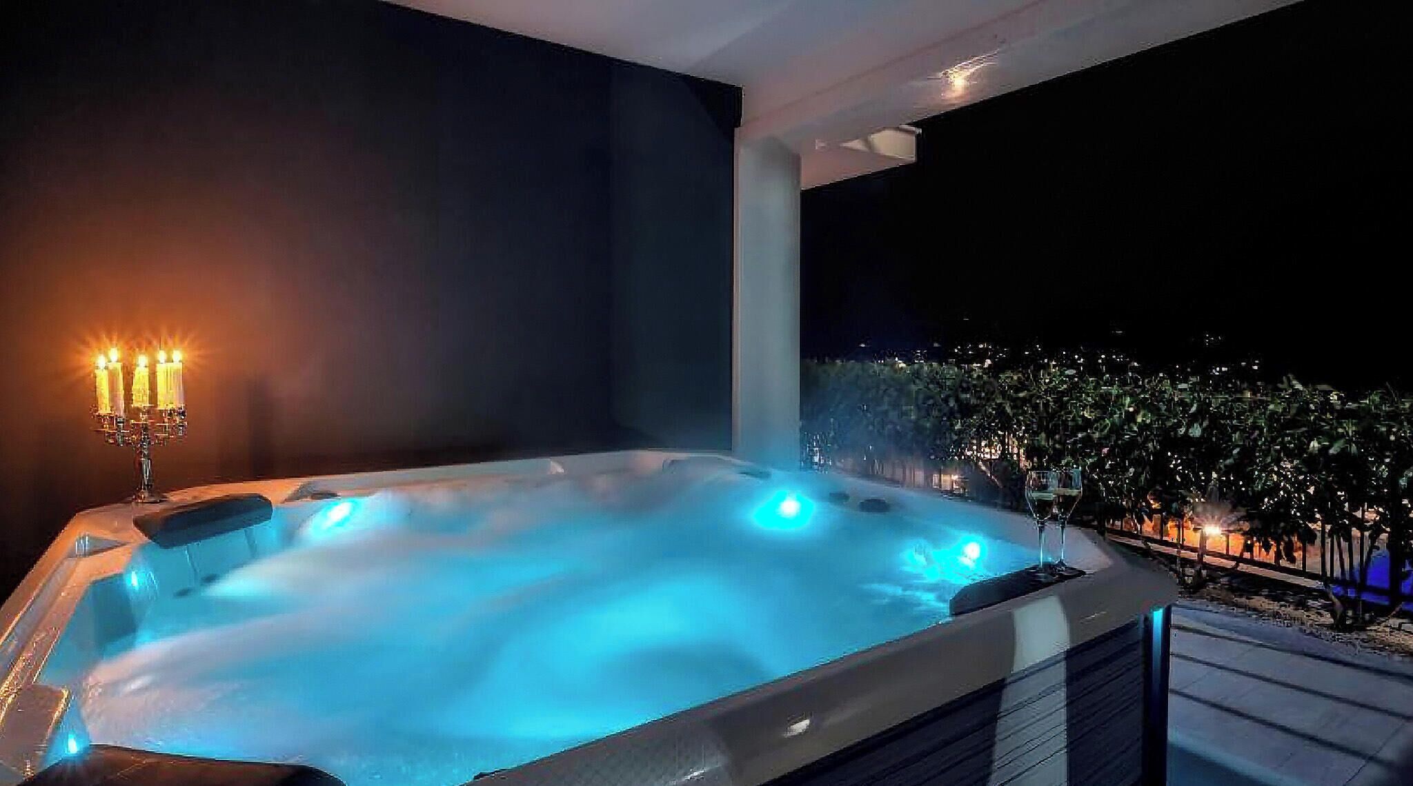 Baignoire à remous extérieure