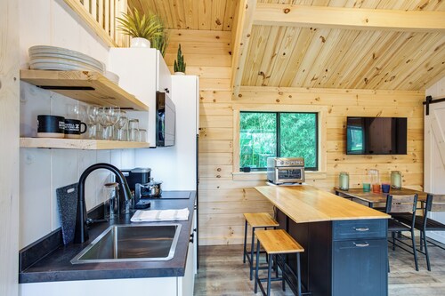 Bring Your Boat! Lake Murray Cabin w/ Private Dock