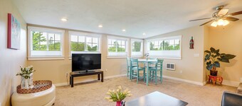 Private + Secluded: 2BR Vancouver Home w/ Fire Pit