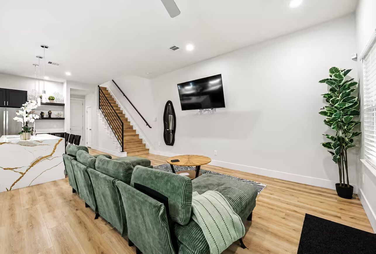 Luxury Townhome | Living area