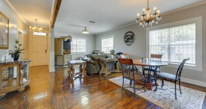 Quiet Home Near I-49, Downtown & 2 Hospitals