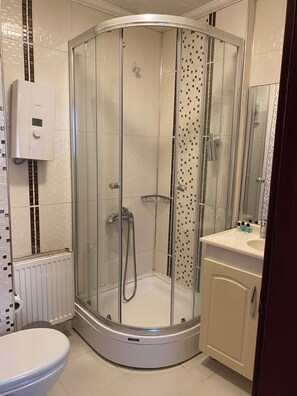 Standardzimmer, Stadtblick | Badezimmer