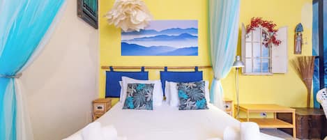 Apartment (1 Bedroom) | 1 bedroom, iron/ironing board, cribs (surcharge), bed sheets