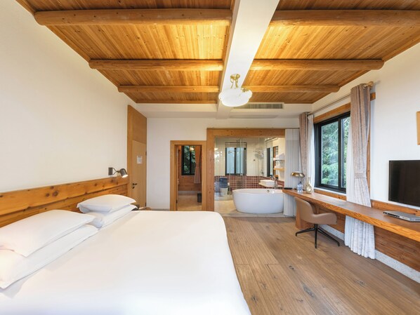 11 habitaciones, tabla de planchar con plancha, wifi y ropa de cama 