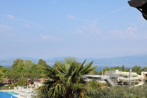 Pool - Balcony, lake view, walking distance Lazise centre (Lazise)