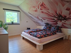 Room - Vrbo Property (Neuschoo)
