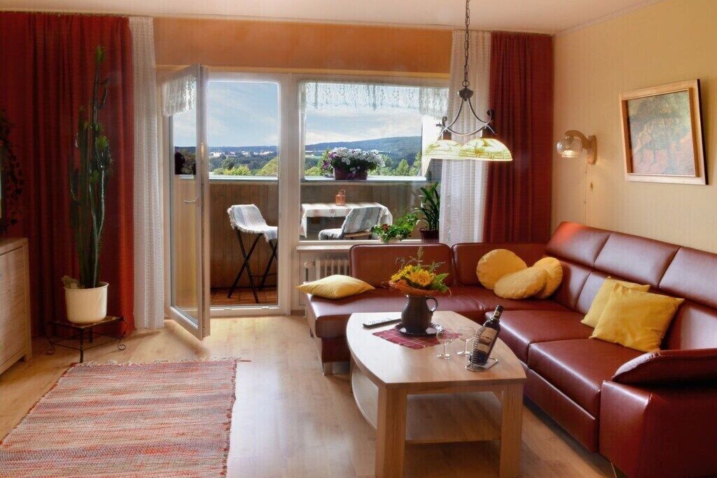 Smart TV, DVD player, books, stereo