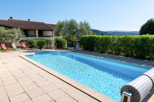 Villa « De L’Olivier » avec piscine privée, Wi-Fi et climatisation