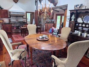 Dining - Breathtaking Views & Deep Relaxation (Blue Grass)