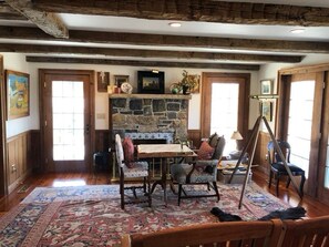 Interior - Breathtaking Views & Deep Relaxation (Blue Grass)