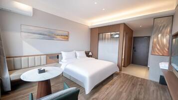 Single Room, Courtyard View | Soundproofing, iron/ironing board, free WiFi