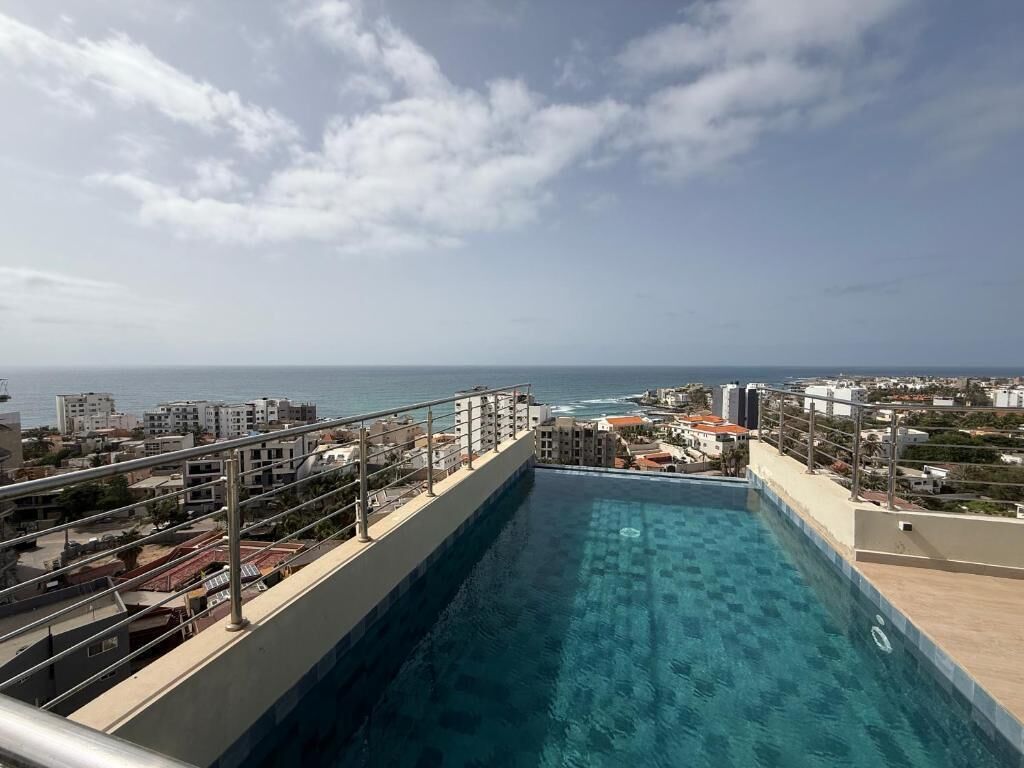 حمام سباحة