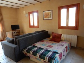 Room - Vrbo Property (Torroja del Priorat)