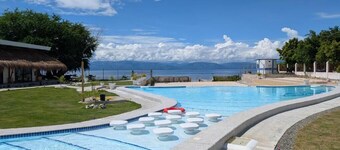 Banana Beach Club