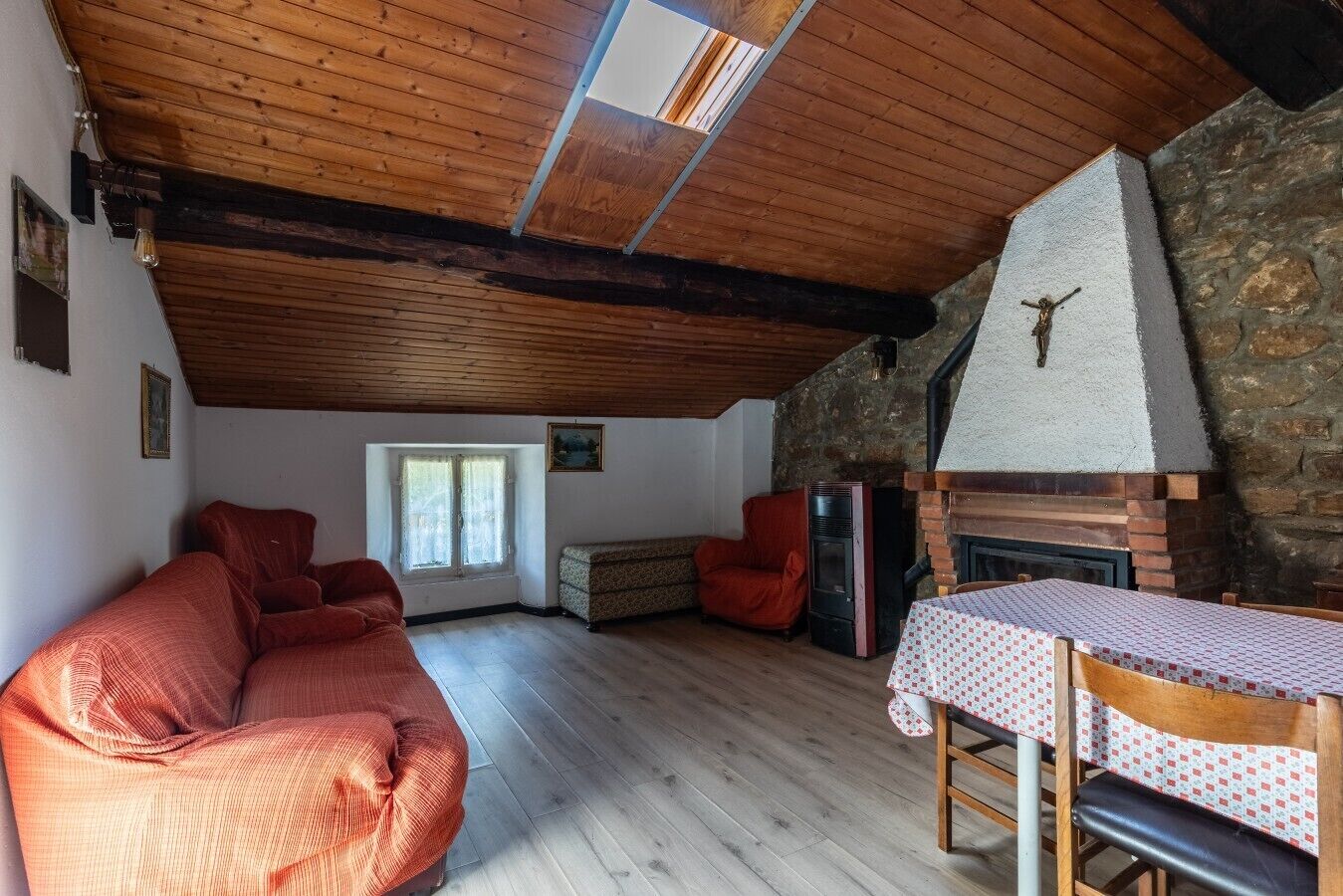 Fernseher, Kamin
