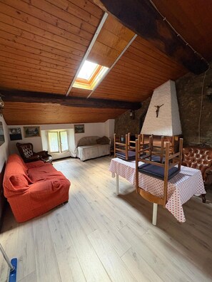 Interior - The House of Memories - Monghidoro (La Lastra)