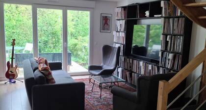 House with garden, parking, near tramway 20 minutes from Bordeaux center