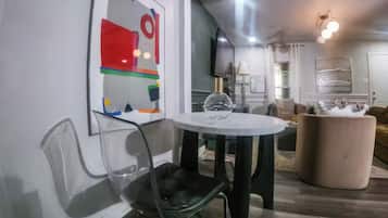 Huis, patio, uitzicht op binnenplaats | Dineren