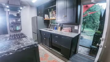 House, Patio, Courtyard View | Private kitchen