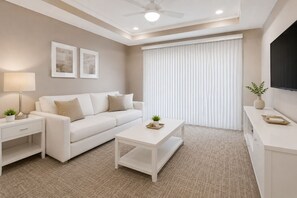 Standard Room | Living area - The Linden Stay (Toronto)