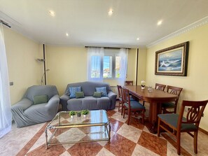 TV - Apartment Albamar 32802 (Pedreña)