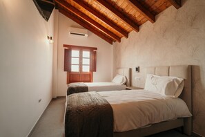 Iron/ironing board, WiFi, bed sheets - Vrbo Property (San Bartolomé de Tirajana)