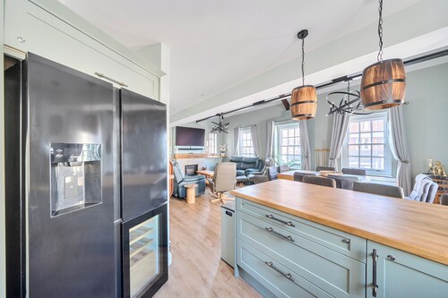 4 Bed - Sleeps 8 - Pool Table -sea View - Parking