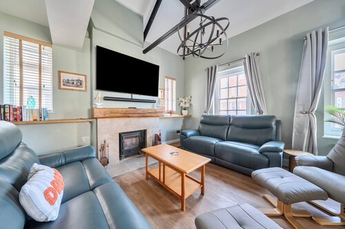 4 Bed - Sleeps 8 - Pool Table -sea View - Parking