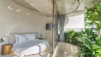 Deluxe-Doppelzimmer, Kochnische, Stadtblick | Schreibtisch, laptopgeeigneter Arbeitsplatz, kostenloses WLAN