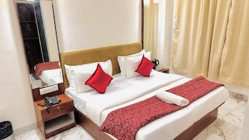 Quarto casal básico, vista para a cidade | Wi-Fi de cortesia