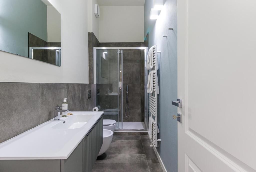 Apartment, Balkon | Badezimmer