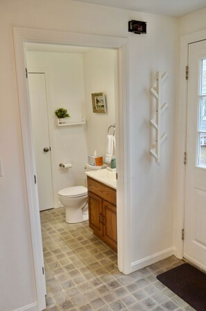 Bathroom - Lakefront Home with Private Dock, Kayaks/SUPs and beautiful spring and summer views. (Shapleigh)