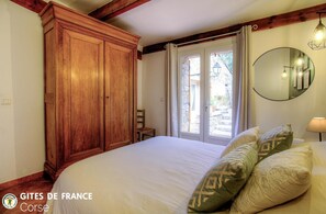 Room - Vrbo Property (SANTA REPARATA DI BALAGNA)