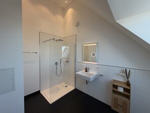 Bathroom - Premium Penthouse 5P 14 min Legoland | DG + full kitchen (Burgau)