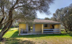 Terrace/patio - Vrbo Property (SARTENE)