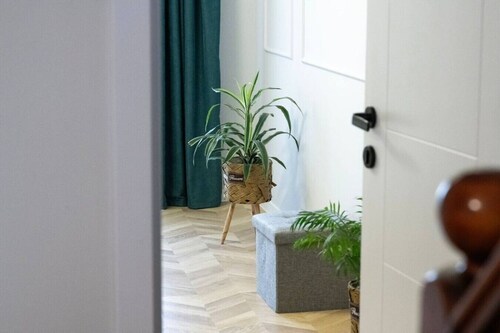 Elegant 2BR House Escape in Vibrant Avlabari