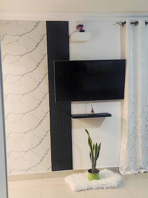 Shared Dormitory, 2 Bedrooms, Accessible | Interior - Room-royal Ensuit at Palma Spaces (Pretoria)