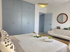 4 Schlafzimmer, Bügeleisen/Bügelbrett, Bettwäsche