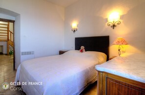 Room - Vrbo Property (CORBARA)