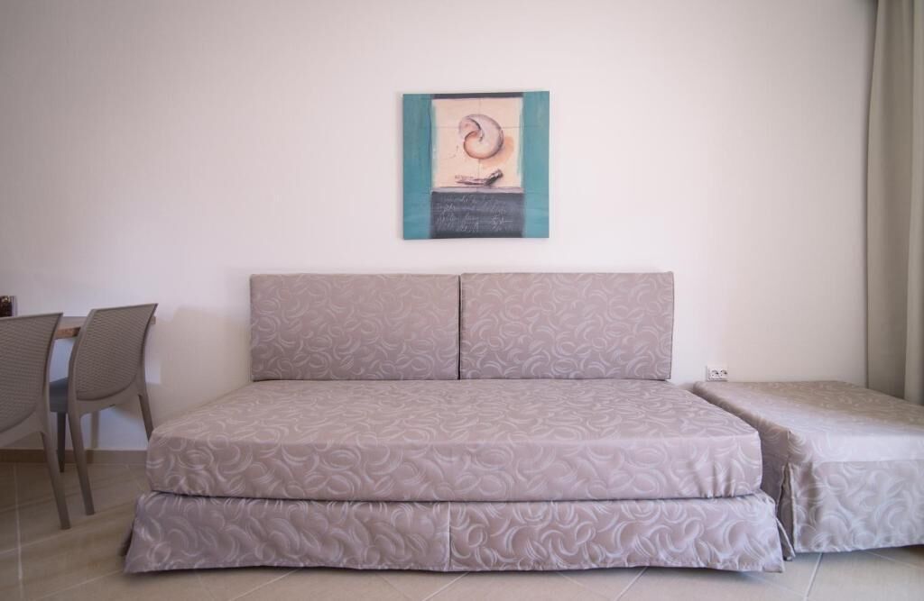 One Bedroom Apartment with Balcony | Interior