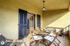 Outdoor dining - Superior Villa - PORTO VECCHIO (PORTO VECCHIO)