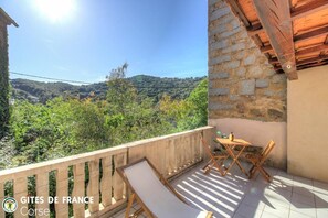 Outdoor dining - Vrbo Property (CASAGLIONE)
