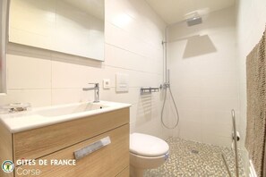 Bathroom - Vrbo Property (CASAGLIONE)
