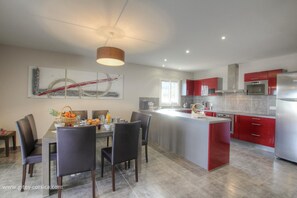 Dining - Vrbo Property (SOLENZARA)