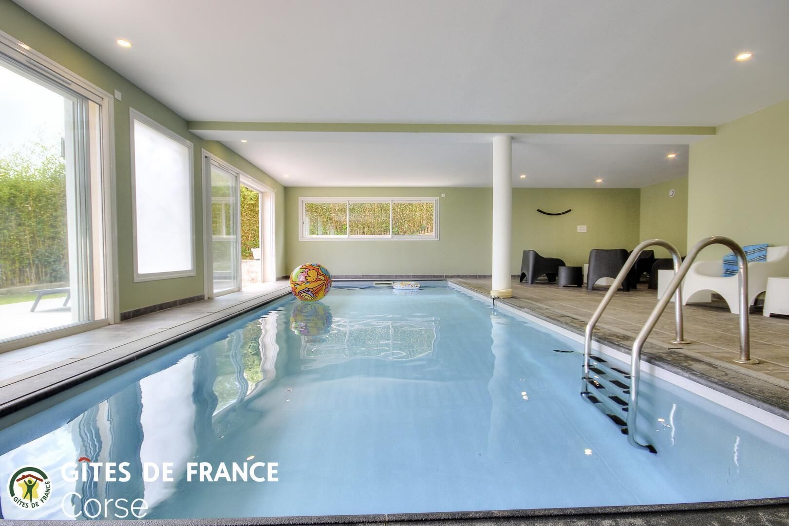 Piscine couverte, piscine chauffée