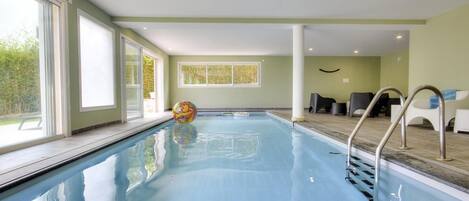 Piscine couverte, piscine chauffée