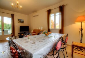 Dining - Vrbo Property (POGGIO MEZZANA)