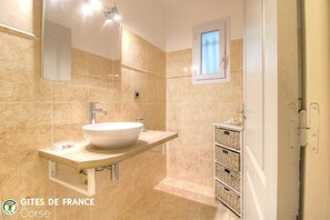 Bathroom - Vrbo Property (CASAGLIONE)