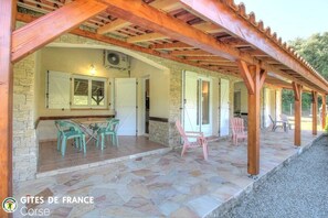 Outdoor dining - Vrbo Property (CASAGLIONE)