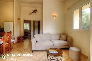 Living area - Vrbo Property (FIGARI)